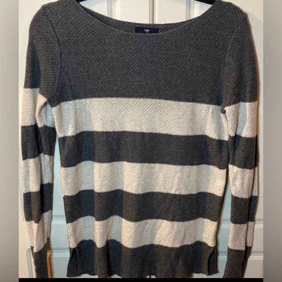 5/20$❤️🔥 GAP💫 Women’s Gray/White Striped Causal Long Sleeve Sweater - Picture 2 of 6